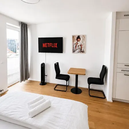 Donau Hauptplatz Retreat 린츠