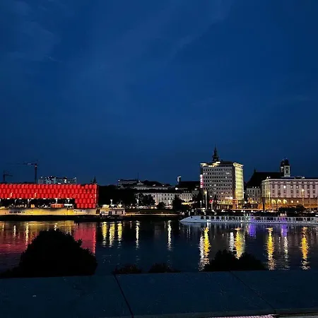 Donau Hauptplatz Retreat 아파트 *